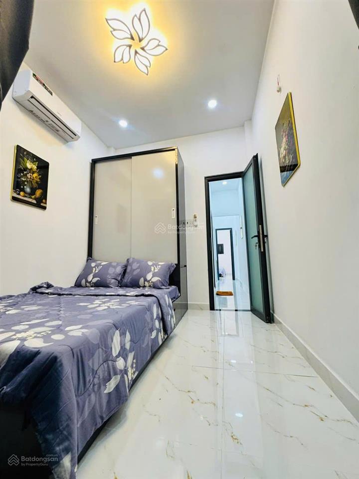 Cần tiền gấp nên bán nhà quang trung, nội thất đầy đủ, hẻm xe ô tô vào được 1.7 tỷ