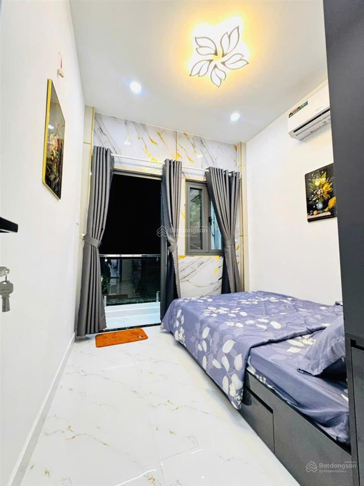 Cần tiền gấp nên bán nhà quang trung, nội thất đầy đủ, hẻm xe ô tô vào được 1.7 tỷ