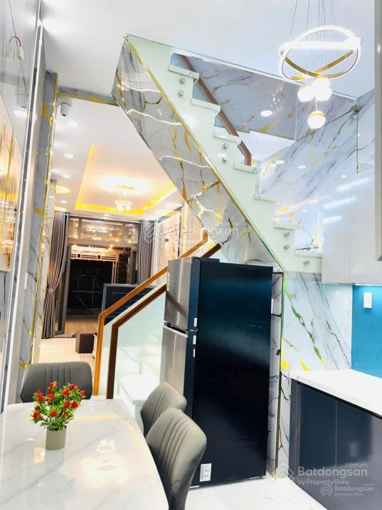 Cần bán gấp nhà đường hồng lạc tân bình, thuận tiện di chuyển, full nội thất, dọn ở ngay
