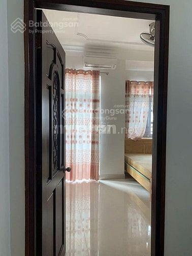 * bán gấp nhà phạm phú thứ tân bình, 1 tỷ 950, full nội thất, thuận tiện di chuyển các quận