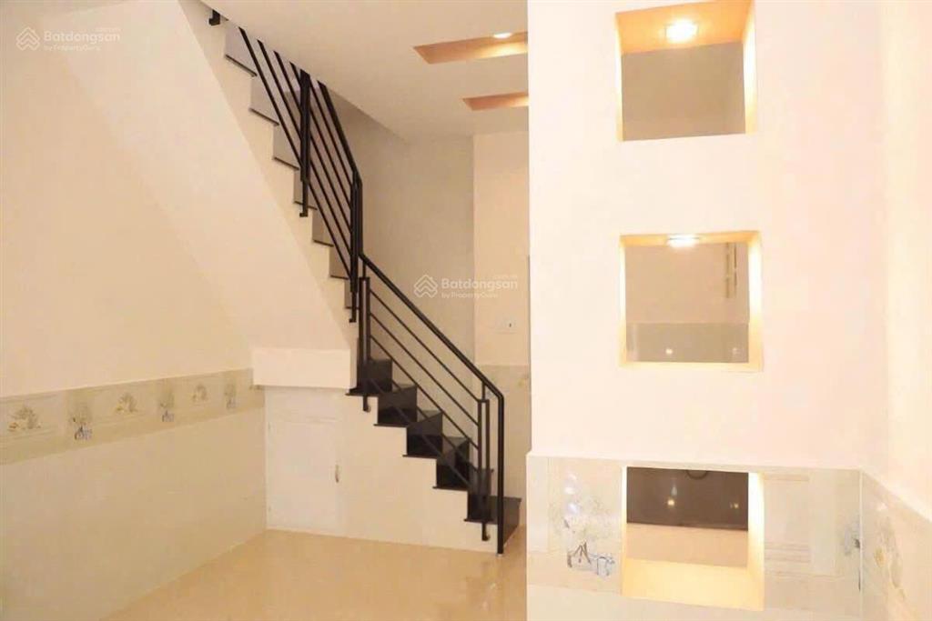 Cần bán gấp thu hồi vốn, nhà dương quảng hàm  25m2, nội thất tiện nghi, có thể vào ở ngay