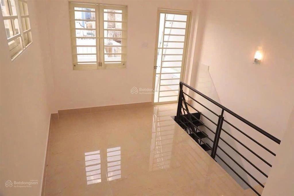 Cần bán gấp thu hồi vốn, nhà dương quảng hàm  25m2, nội thất tiện nghi, có thể vào ở ngay