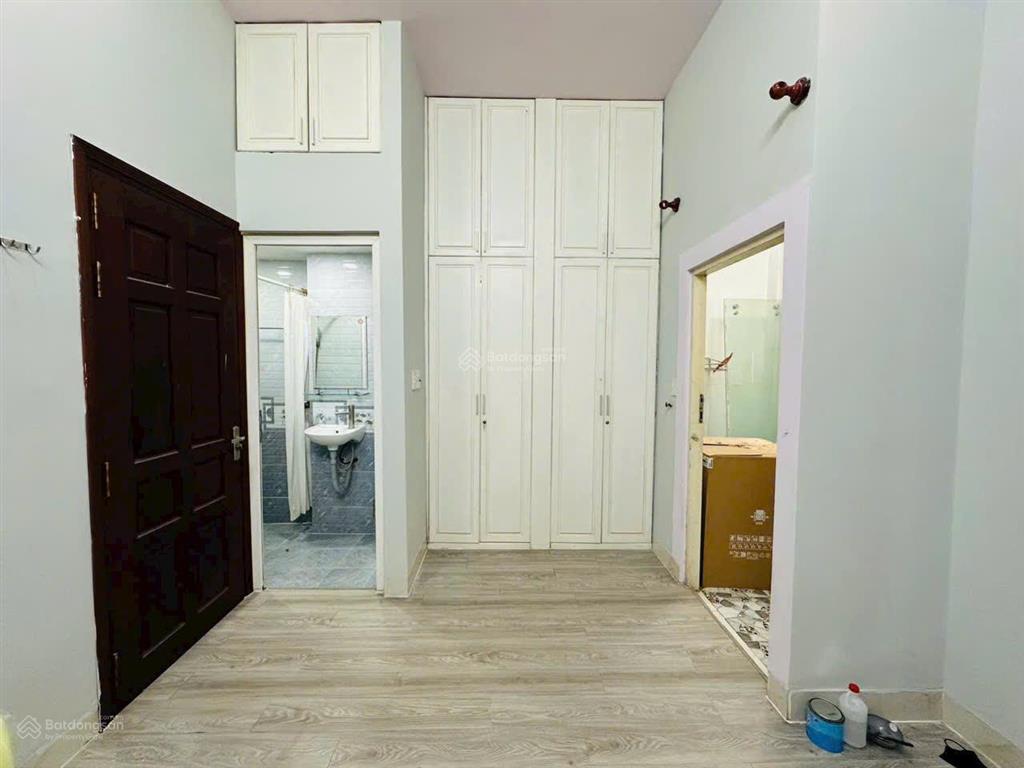 Đi mỹ bán gấp nhà phan xích long giá 2,1 tỷ cho thuê được 15tr ở liền