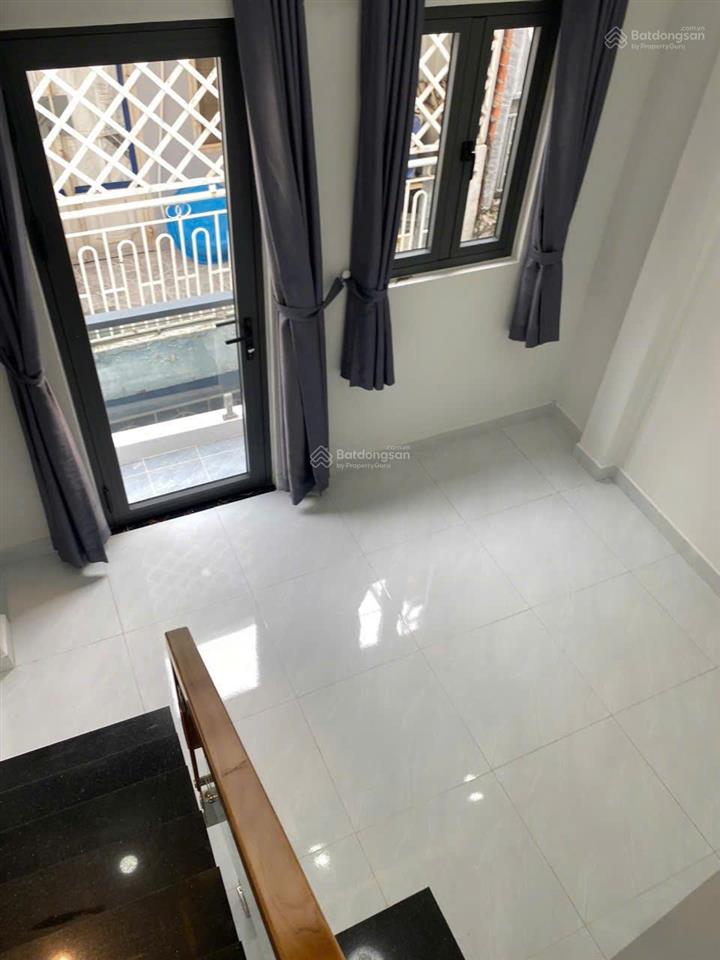 Bán nhà riêng tại lạc long quân chỉ 1,95 tỷ, 3pn, 3wc, 3 tầng, mặt tiền đường lớn