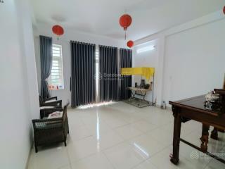 Cần bán gấp, nhà đẹp ở liền quận gò vấp giá cả thương lượng