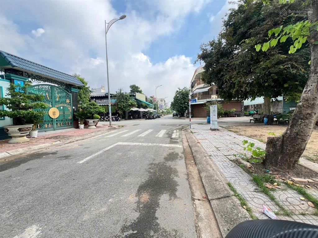 Đất mặt tiền duyên hải, cần giờ, 121m2, dân cư đông đúc, kết nối ra vinhomes chỉ 5p! 2tỷ1
