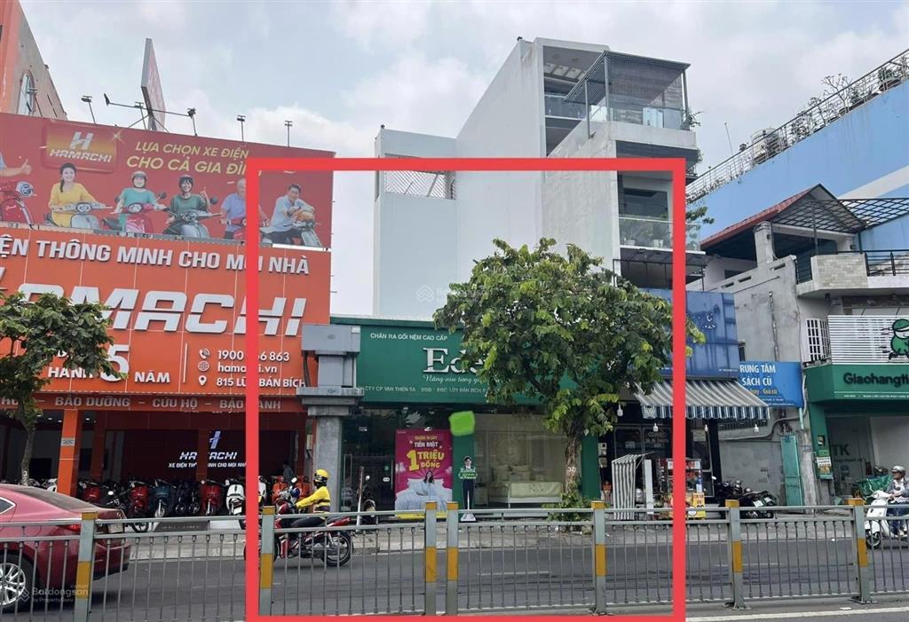 Bán nhà mtkd đẹp lũy bán bích dt 5.5x26m c4 ghác sổ hồng giá 25.65 tỷ tl. khu ít nhà bán