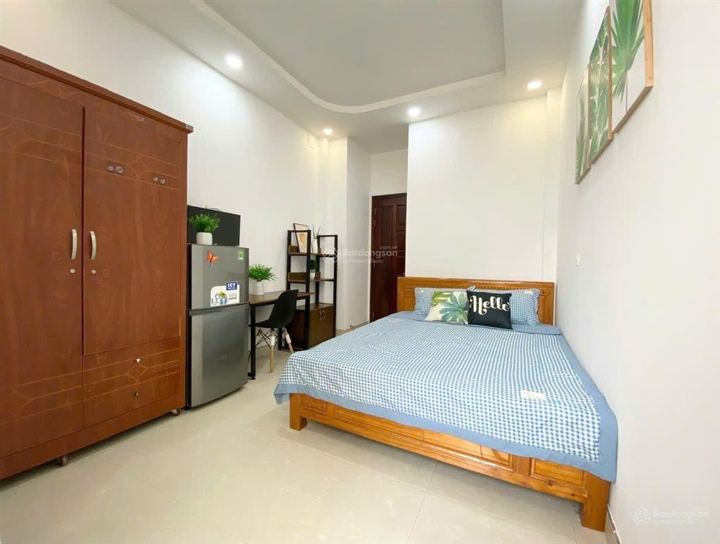 Phòng ban công cửa sổ thoáng sạch sẽ tiện nghi. nguyễn đỉnh chiểu quận . đầu đủ nt giá 6.8 tr