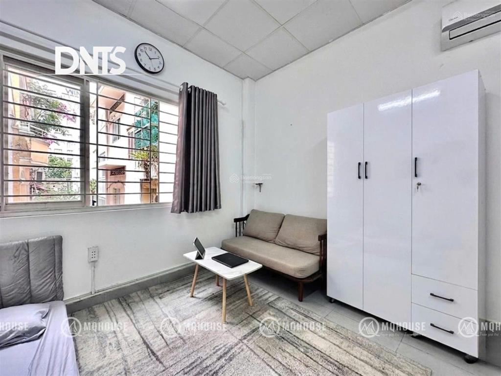 Phòng giá cạnh tranh q1. ngay nguyễn văn thủ hoàng sa. đầy đủ nt. cửa sổ lớn thoáng. giờ giấc tự do.