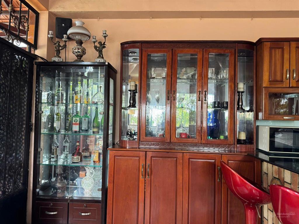 Cho thuê penhouse khu vip nhiều văn phòng. vị trí cực thuận tiện đi lại. đẹp như ảnh. thực tế 100%