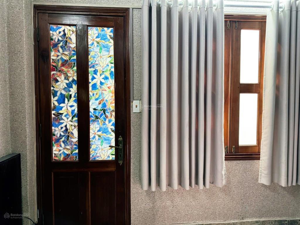 Cho thuê penhouse khu vip nhiều văn phòng. vị trí cực thuận tiện đi lại. đẹp như ảnh. thực tế 100%
