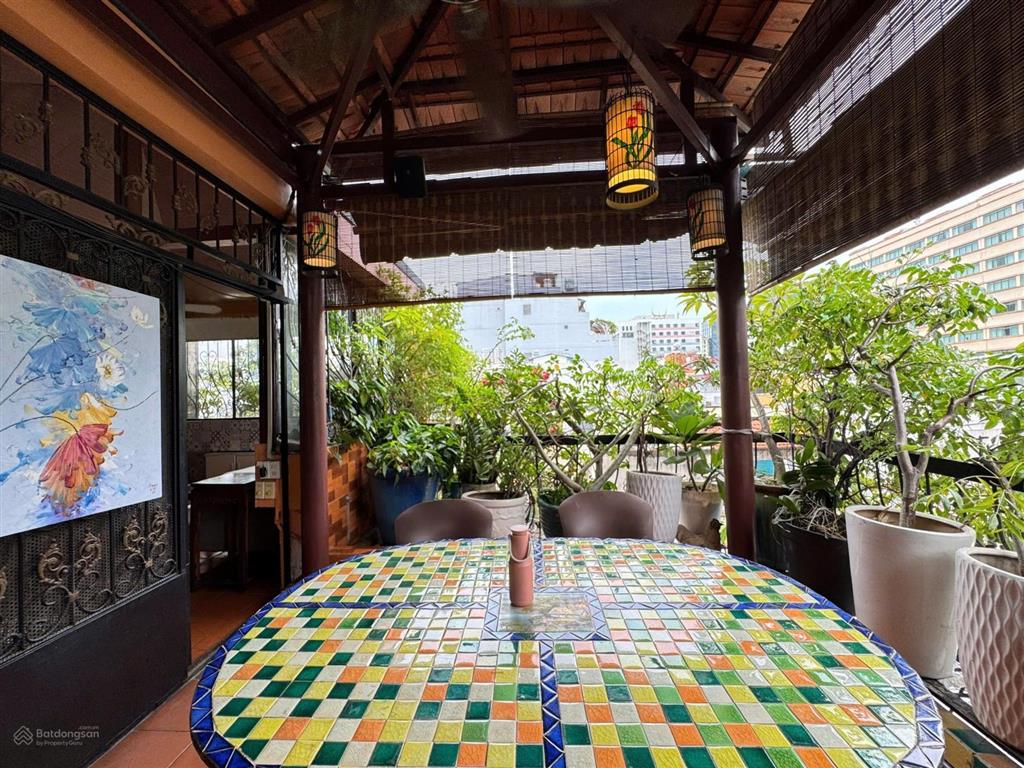 Cho thuê penhouse khu vip nhiều văn phòng. vị trí cực thuận tiện đi lại. đẹp như ảnh. thực tế 100%