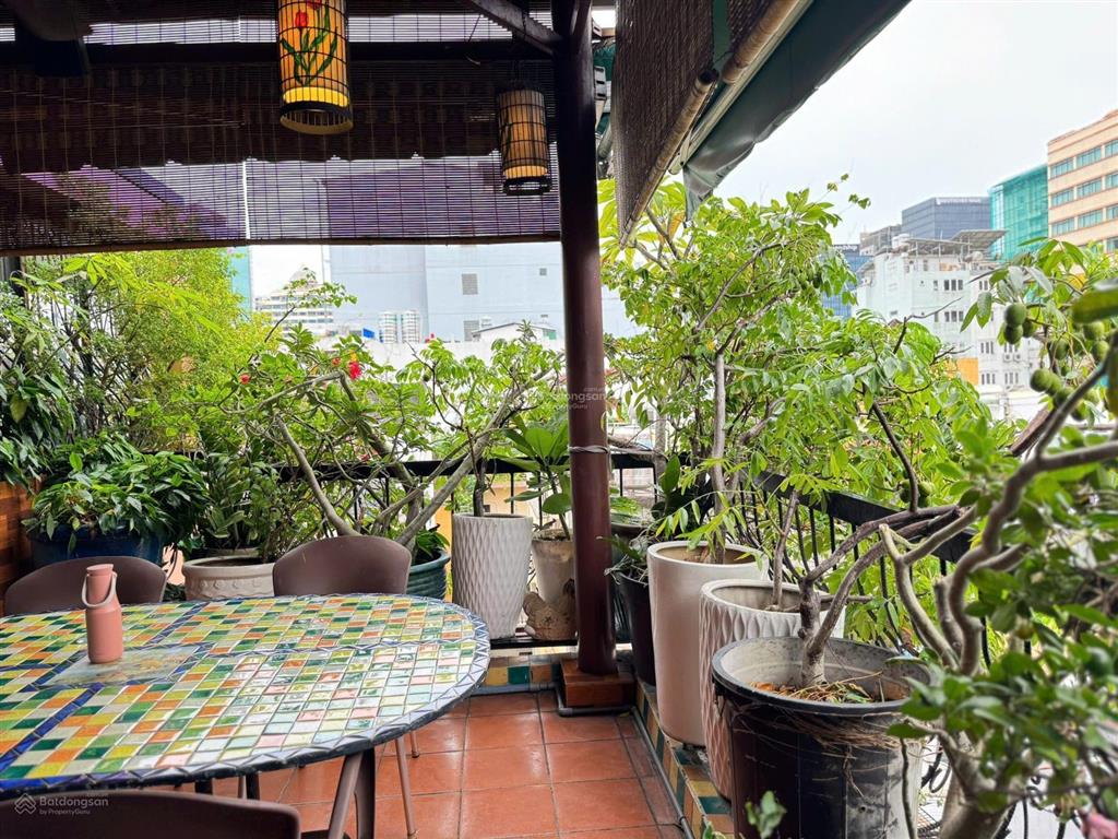 Cho thuê penhouse khu vip nhiều văn phòng. vị trí cực thuận tiện đi lại. đẹp như ảnh. thực tế 100%