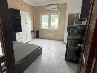 Phòng mới sạch sẽ tiện nghi đẹp. khu dân trí. mới setup. khu trung tâm q.1 gần sân hoa lư.