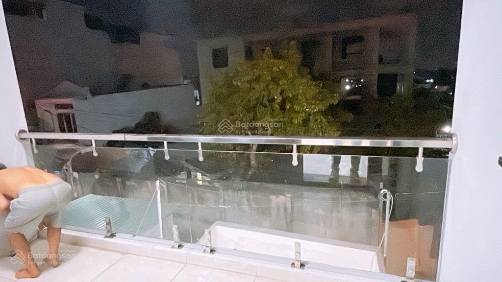 Bán nhà mặt tiền đường số 2 nhà mới 3 tầng diện tích gần 100m giá 7.45 tỷ