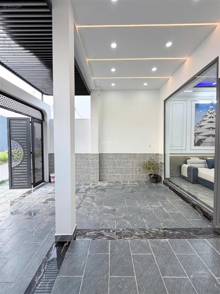 Bán nhà mỹ hạnh tây giáp hóc môn  1 trệt 1 lầu đúc, 84m2, 3pn, sổ riêng hoàn công, giá 2,95 tỷ tl