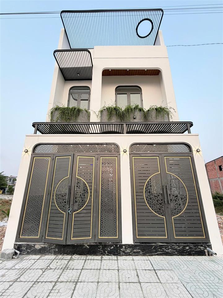Bán nhà mỹ hạnh tây giáp hóc môn  1 trệt 1 lầu đúc, 84m2, 3pn, sổ riêng hoàn công, giá 2,95 tỷ tl
