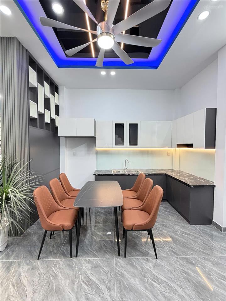 Bán nhà mỹ hạnh tây giáp hóc môn  1 trệt 1 lầu đúc, 84m2, 3pn, sổ riêng hoàn công, giá 2,95 tỷ tl