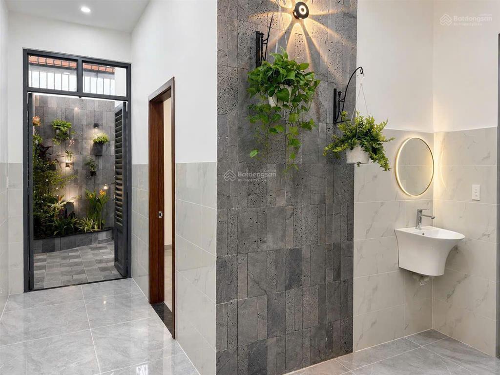 Chính chủ bán nhà mt đường thông mỹ hạnh bắc cách ngã 3 mỹ hạnh 300m shr hoàn công, giá chỉ 3,25 tỷ