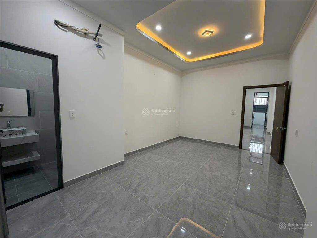 Chính chủ bán nhà mt đường thông mỹ hạnh bắc cách ngã 3 mỹ hạnh 300m shr hoàn công, giá chỉ 3,25 tỷ