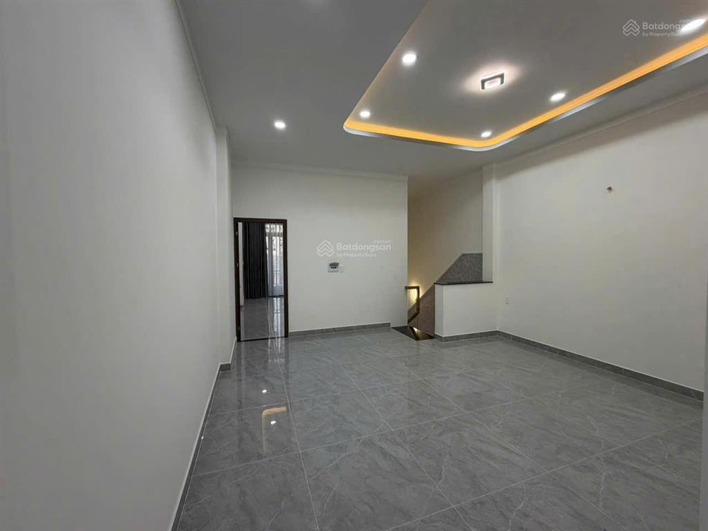Chính chủ bán nhà mt đường thông mỹ hạnh bắc cách ngã 3 mỹ hạnh 300m shr hoàn công, giá chỉ 3,25 tỷ