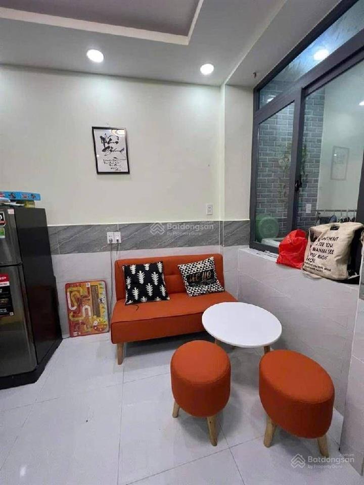 Ôtô đỗ sát nhà 2xtỷ 2tầng gọn xinh ngay chợ tân hương hẻm thông 24m2