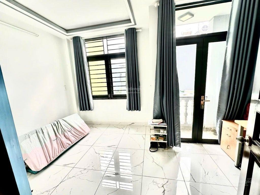 Lê thúc hoạch nhà đẹp 3tầng hẻm 1/ vào ở ngay chỉ 5xtỷ ngang rộng thoáng 40m2