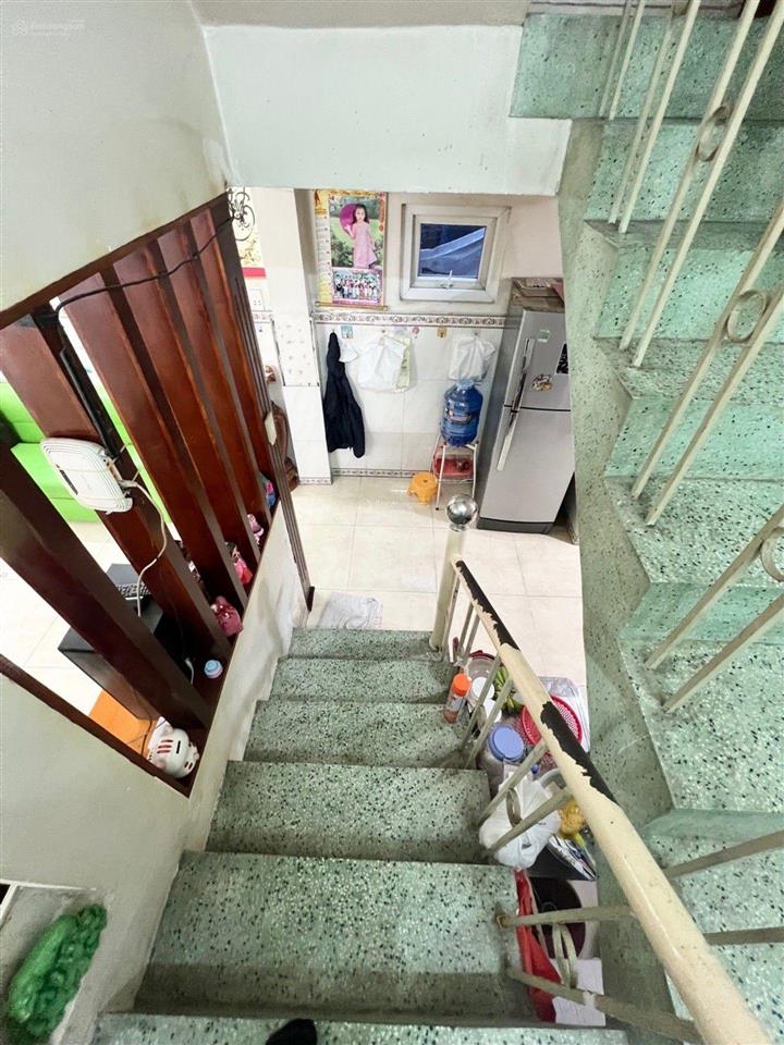 Ngộp bank bán gấp nhà 3tầng chỉ 3tỷ hơn chiến lược sát khu tên lửa 56m2 tiện ích xung quanh phủ phê