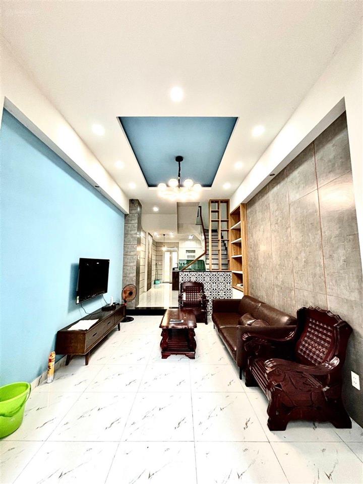 Giảm sốc 200tr chỉ còn 7 tỷ hơn xíu nhà hòa bình tân phú full nội thất xịn 64m² thông ra các quận