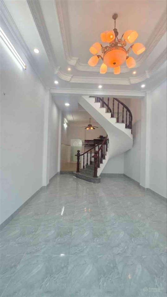 Nhà 4tầng đẹp chỉ 8tỷ hơn xíu hxh thông ngay chợ vải phú thọ hòa gần lũy bán bích 64m2 vào ở ngay