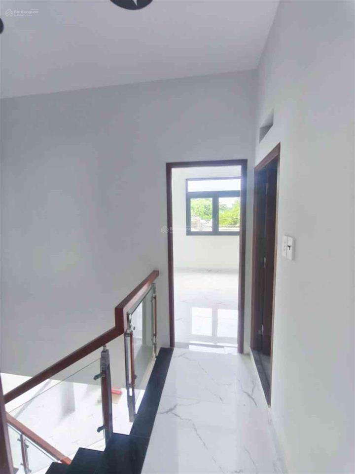 Mặt tiền đường mới ngang 6m chỉ 5tỷ nhỉnh 2tầng 60m2 đường 2xe tải tránh kd đỉnh giáp tân phú