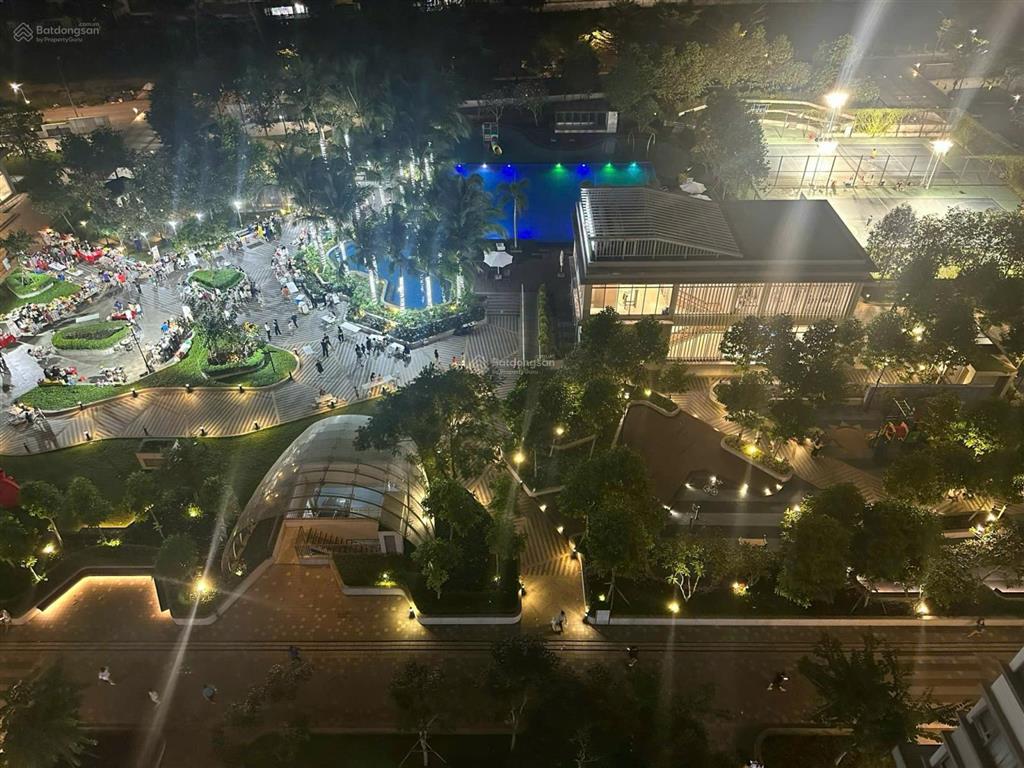 Bán căn hộ 2pn 2wc 76m2 giá 6,4 tỷ view sông có ô xe.  0931 003 *** giang