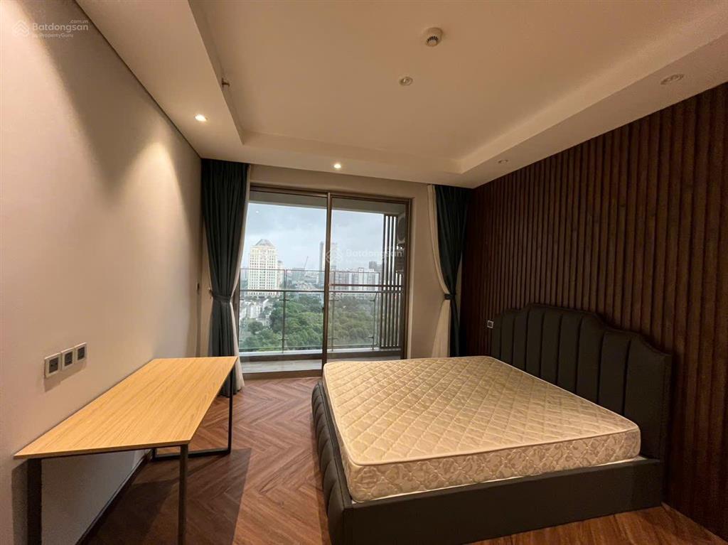 Chủ nhà thiện chí bán gấp ch midtown 130m2 có ô xe dưới hầm, giá 15 tỷ. sẵn sổ  0931 003 *** giang