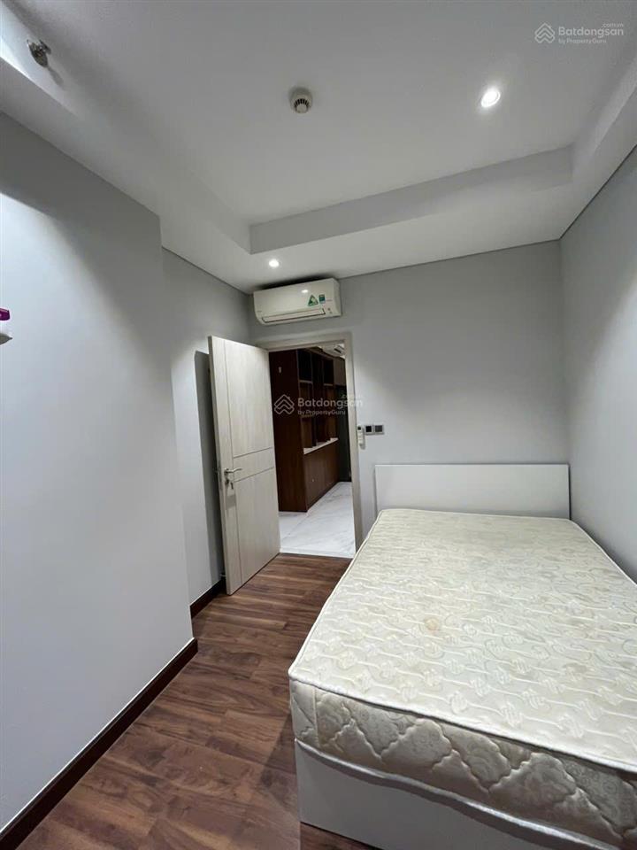 Chủ nhà thiện chí bán gấp ch midtown 130m2 có ô xe dưới hầm, giá 15 tỷ. sẵn sổ  0931 003 *** giang