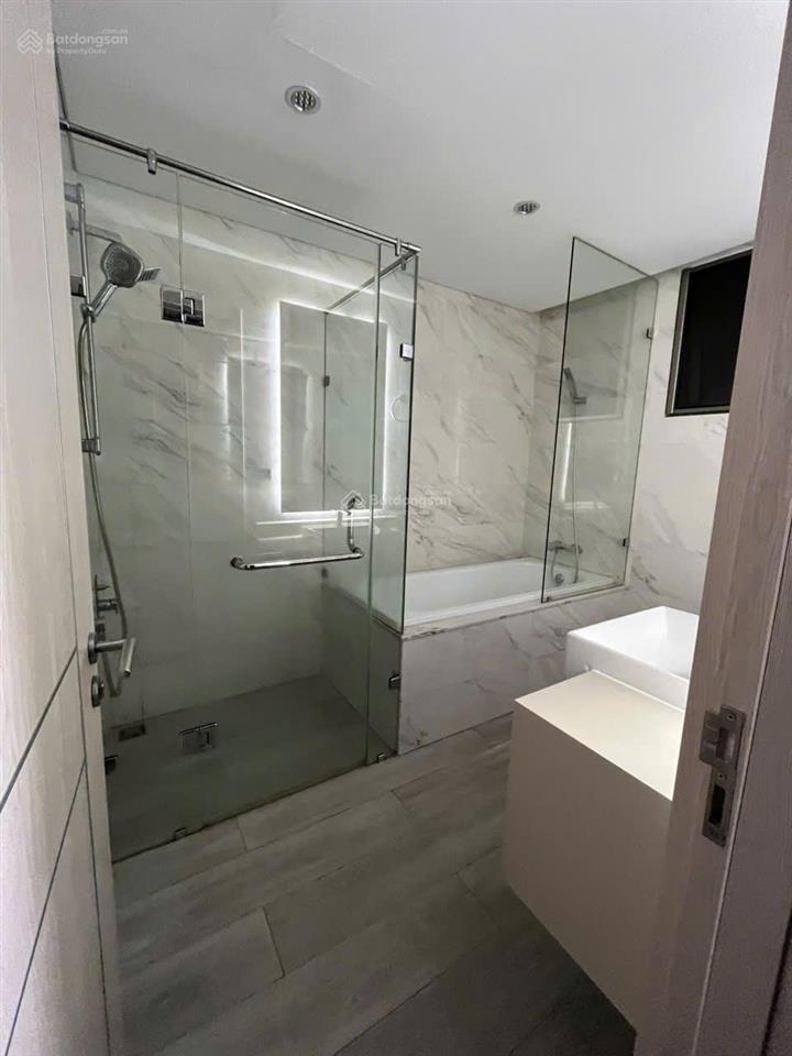 Chủ nhà thiện chí bán gấp ch midtown 130m2 có ô xe dưới hầm, giá 15 tỷ. sẵn sổ  0931 003 *** giang