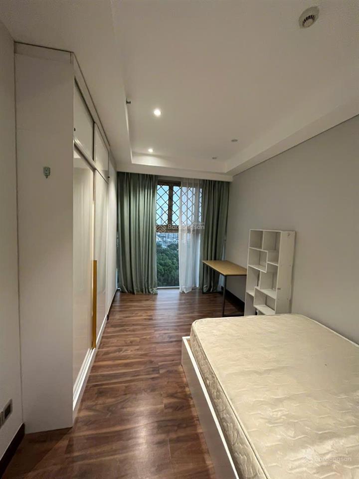 Chủ nhà thiện chí bán gấp ch midtown 130m2 có ô xe dưới hầm, giá 15 tỷ. sẵn sổ  0931 003 *** giang