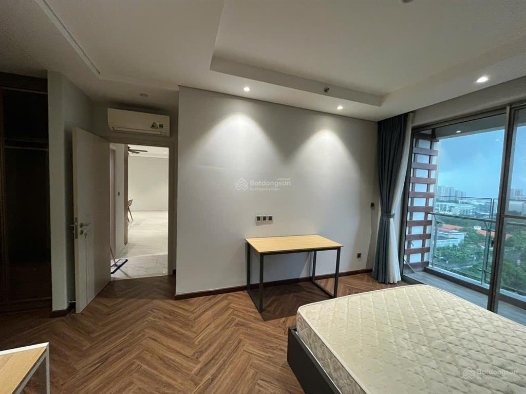 Chủ nhà thiện chí bán gấp ch midtown 130m2 có ô xe dưới hầm, giá 15 tỷ. sẵn sổ  0931 003 *** giang
