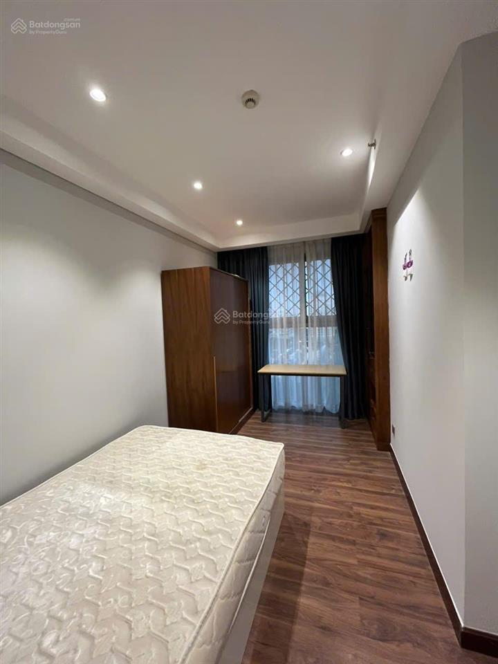 Chủ nhà thiện chí bán gấp ch midtown 130m2 có ô xe dưới hầm, giá 15 tỷ. sẵn sổ  0931 003 *** giang