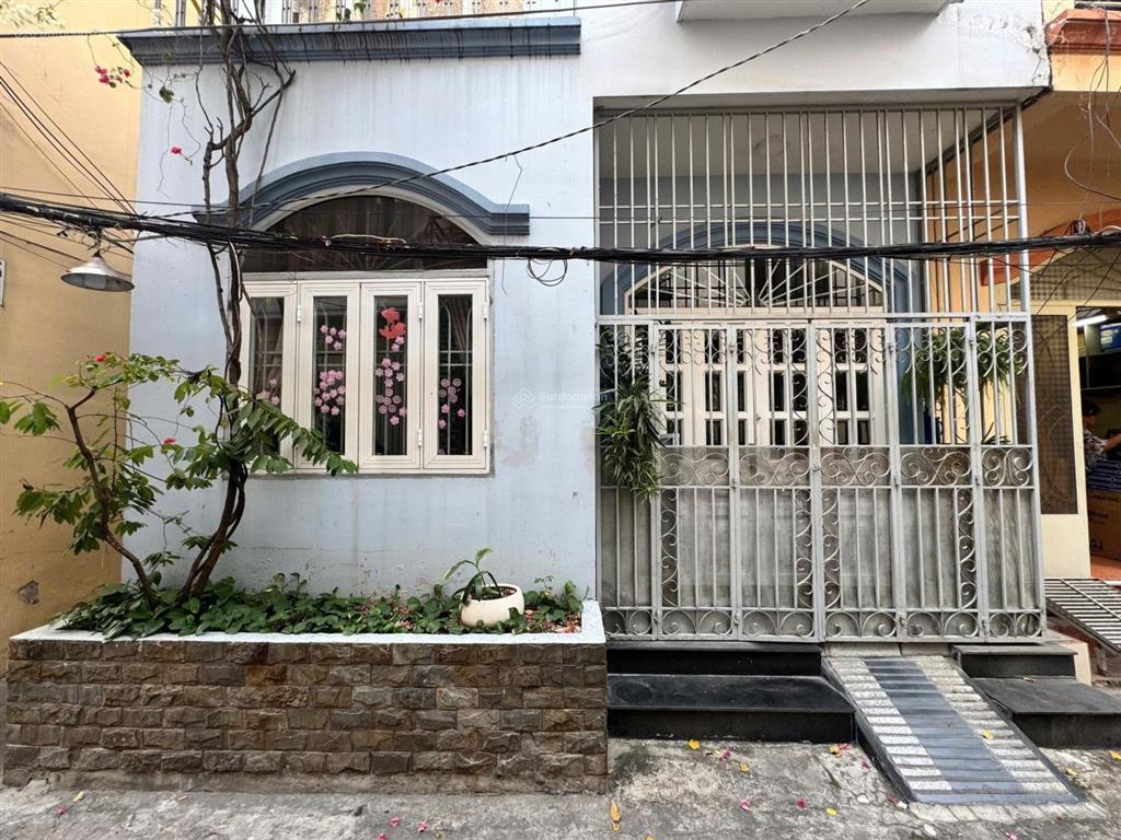 Chỉ 9,5 tỷ! khu vip hồ biểu chánh nhà 3 mặt thoáng ngang ~6m dọn vali vô ở ngay đón xuân