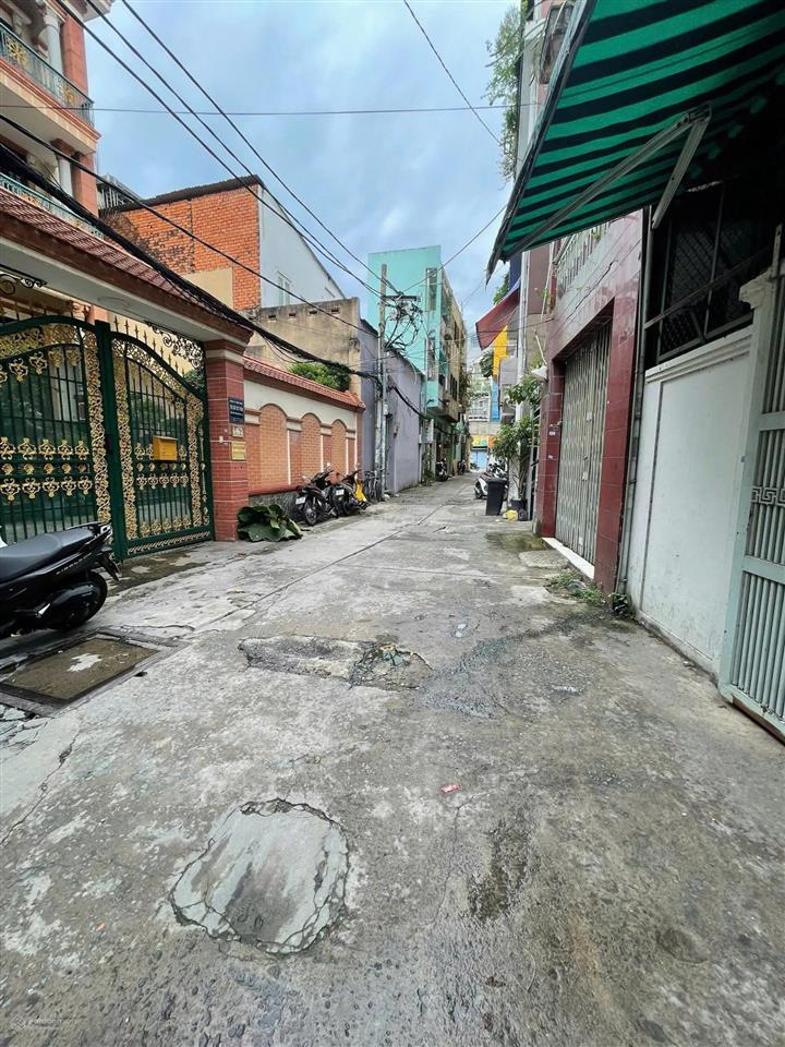 Chỉ 18 tỷ góc 2 mt hẻm xe tải võ thị sáu quận 3 (5,5m x 12,5m) dtcn ~ 70m2 khu sang hẻm hoa hậu