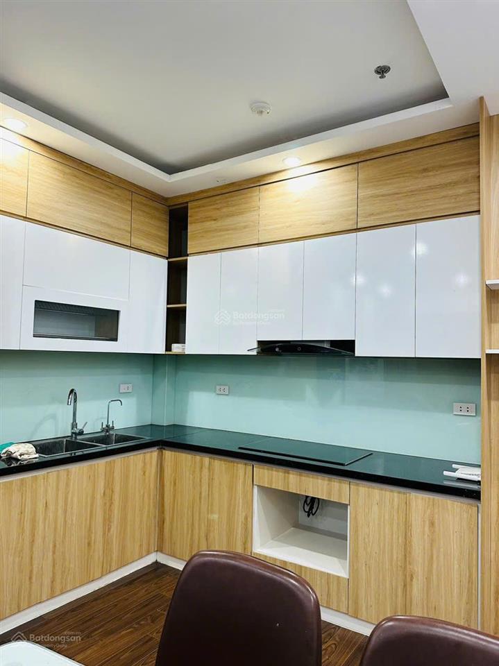 Tôi chính chủ bán căn góc đông  nam 3pn, 2 vs, toà n04 ecohome 3, nhà đẹp, để lại toàn bộ nội thất