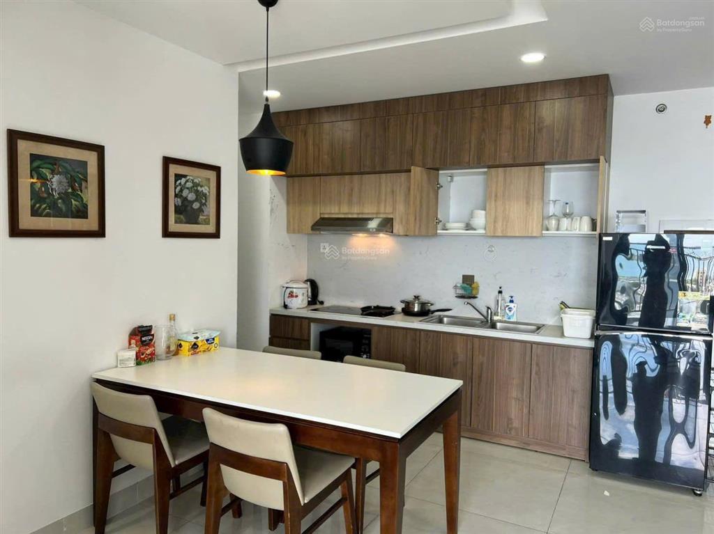 Chủ cần tiền bán căn hộ biển hướng đông nam  70m2 giá tốt