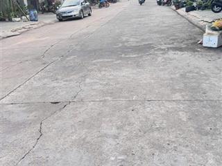 Bán gấp nhà mỹ phước bến cát bình dương 200m2, 3,3 tỷ , 6phòng nhập 12tr/ tháng