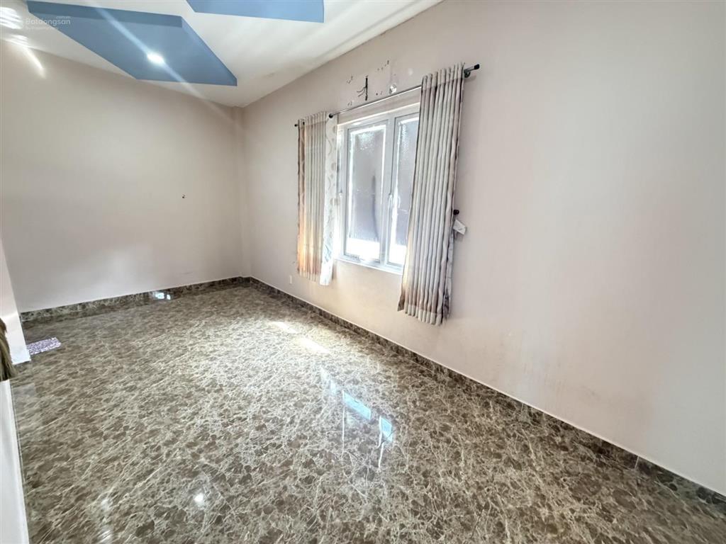 Bán nhà linh đông thủ đức 3 tầng giá 6,5 tỷ, 95m2, 3pn, 3wc