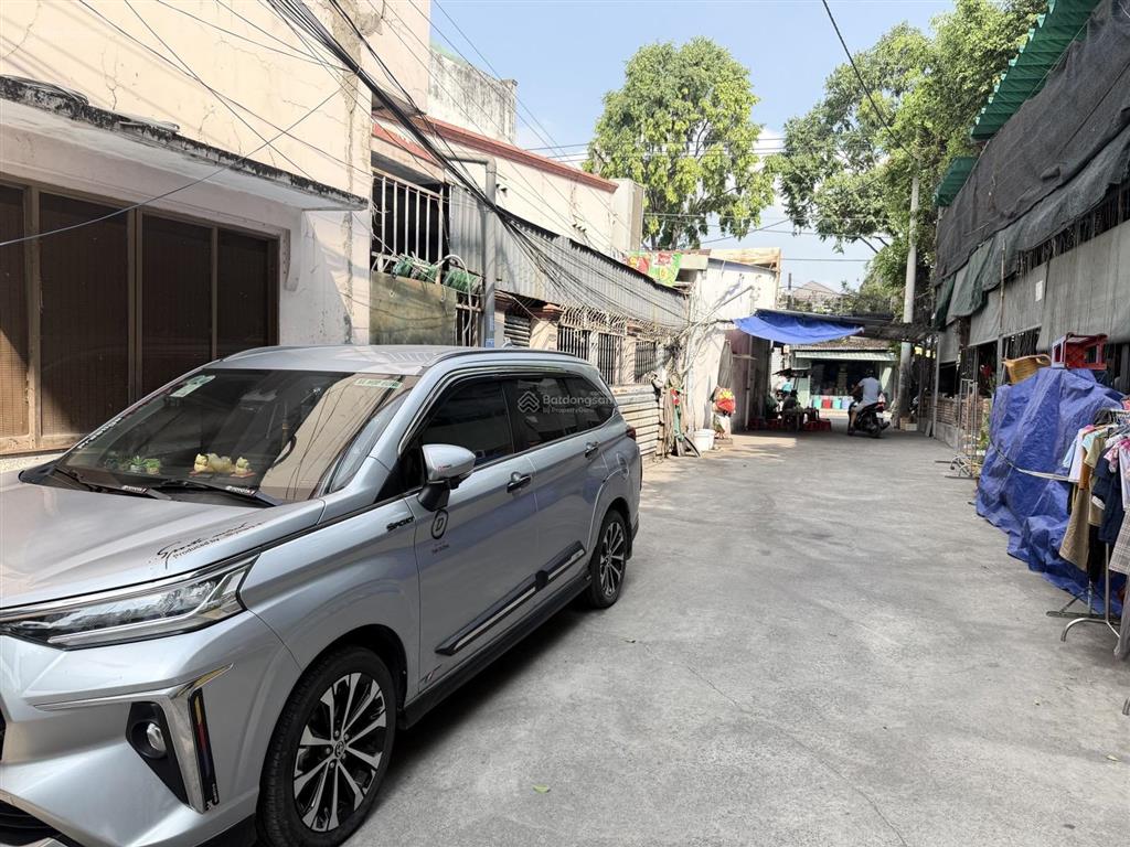 Bán nhà linh đông thủ đức 3 tầng giá 6,5 tỷ, 95m2, 3pn, 3wc