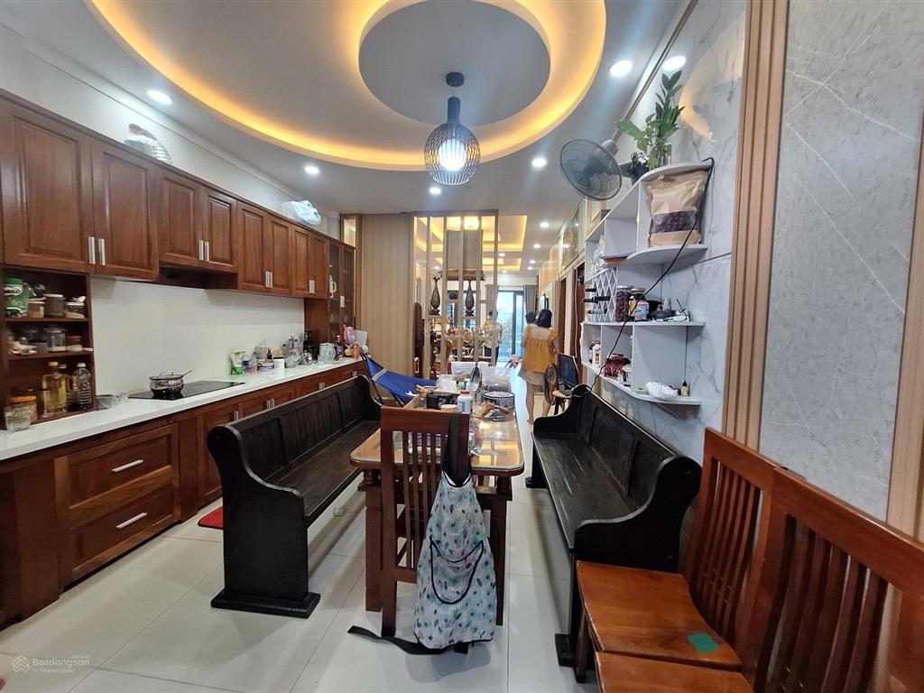 Bán nhà hiệp bình chánh, thủ đức, 240m2, 9pn ngang 8m vừa ở vừa cho thuê 30 tr/tháng
