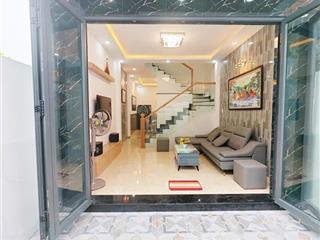 Bán nhà 3 tầng mới hoàn thiện , đầy đủ nội thất  trung tâm nha trang