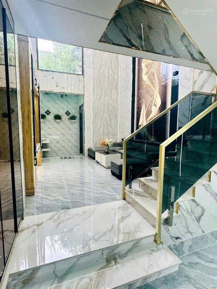 Chủ ngộp cần ra nhanh căn nhà q12