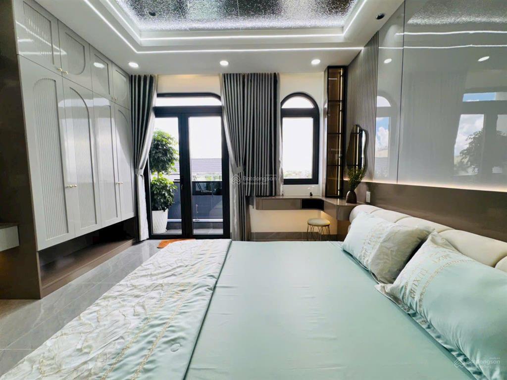 Chủ cần tiền trả nợ ngân hàng, cần bán gấp nhà q12