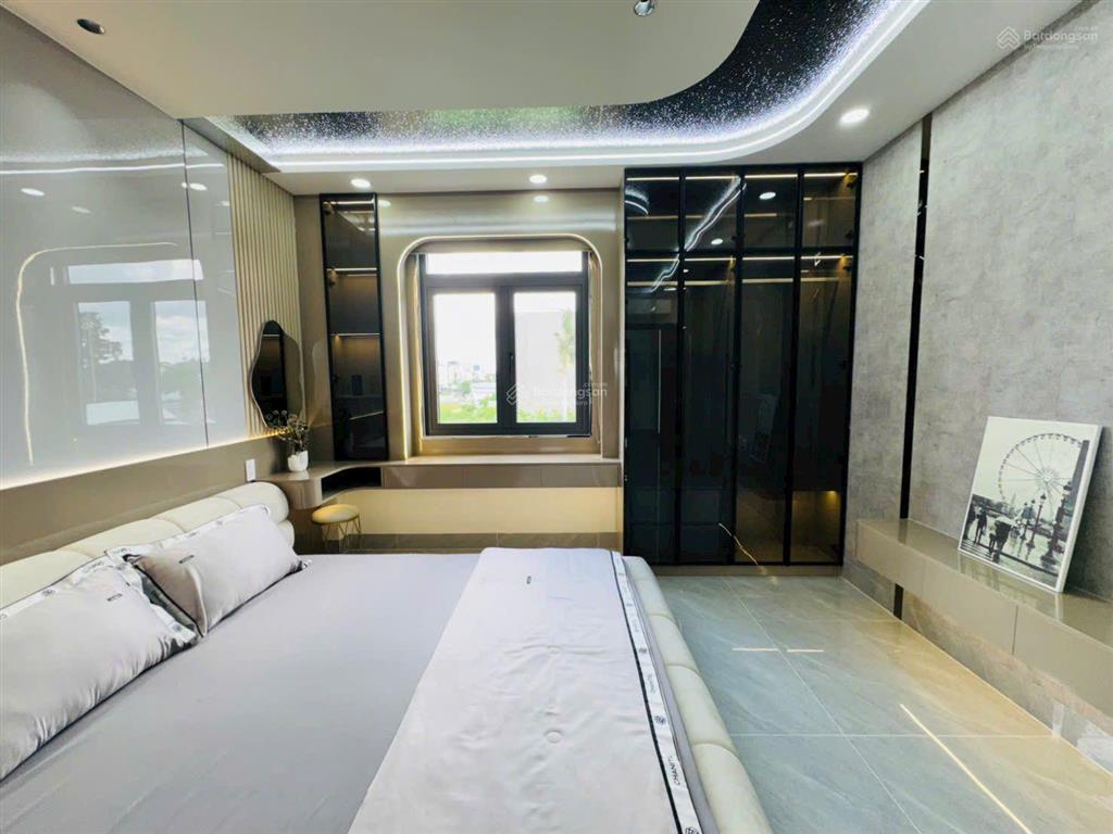 Chủ cần tiền trả nợ ngân hàng, cần bán gấp nhà q12